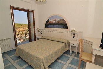 Isolabella Hotel Ventotene Esterno foto
